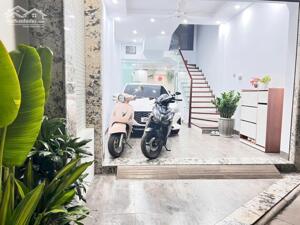 TẤT TAY TRẬN U23 VN - TQ: Bán tháo nhà ngõ 137 Việt Hưng 47m2 x 5T, GIẢM GIÁ ''SỐC'' ĐỂ CỨU CHỦ!