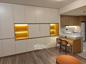 bán tập thể tầng 1 mai dịch dt 50m2, có chỗ để ô tô kd tốt nhà đẹp giá 3 tỷ