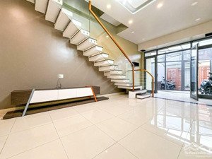 nhà 3 tầng- dt 115m2- ngang 4.5m nở hậu- gần song hành- trường chinh - chỉ 6.3 tỷ.