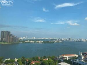 Bán gấp căn hộ cao cấp đường Lạc Long Quân, Tây Hồ - View Hồ Tây – Đoạn 2 con rồng.