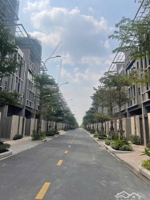 cho thuê nhà phố 1 trệt 2 lầu tại sycamore bình dương, 45 triệu, 4pn, 4wc