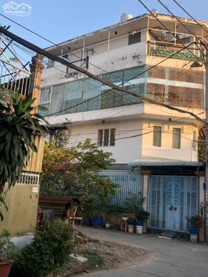 Nhà 4×12, đúc 3 lầu hẻm 1/ Chiến Lược (giáp ranh Q.6)