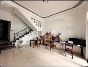  Cho thuê nhà 2 tầng mặt tiền Chu Mạnh Trinh , Hoà Cường - gần Phan Đăng Lưu