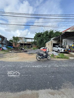 bán đất mặt tiền đường nhựa trục chính giáng đông- hoà xuân, cách ql1a 1.5km, khu đông dân