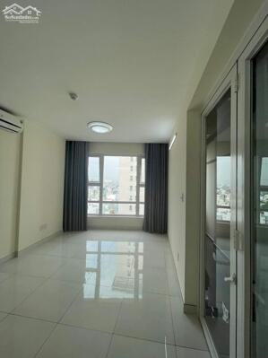 Cần bán gấp căn hộ Him Lam 6a , Dt 67m2, 2 phòng ngủ ,1wc, sổ hồng, tặng nội thất, nhà rộng thoáng mát, giá bán 3.65 tỷ .Xem nhà liên hệ Vân 0908726719