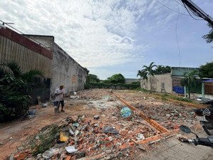 hạ giá còn 1,7 tỷ lô đất ở tân phú trung, củ chi, cách bệnh viện xuyên á chỉ 4 phút đi xe, sổ riêng