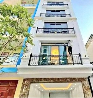 siêu phẩm thái hà 42m - 6 tầng thang máy - full nội thất - 10 m ra phố - giá 18,5 tỷ - ở ngay