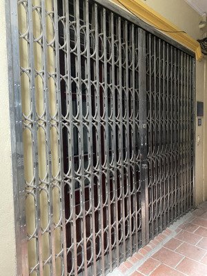 bán nhà đình thôn-nhà dân xây-6 tầng-cách ô tô tránh 10m -ô tô đỗ ngày đêm- khu dân chí cao