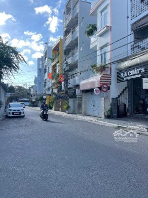 cần bán nhà mặt tiền ngô thời nhiệm khu phố hàn nha trang, ngang 11,5m