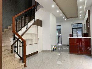 cần cho thuê nhà phố lakeview city giá 30tr/th nhà đã hoàn thiện. lh: 