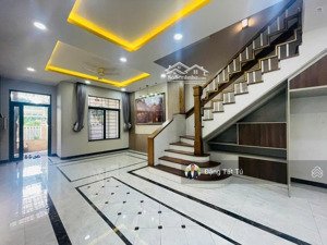 cho thuê nhà phố lakeview city căn góc công viên, nhà đã hoàn thiện giá 35tr/th. lh: 