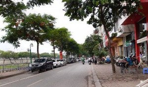 trung tâm thanh xuân-phân lô quân đội-oto 7 chỗ-mặt tiền khủng- an ninh tuyệt đối-tặng gpxd 7 tầng