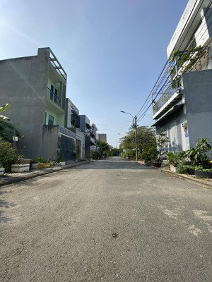 chỉ 3,59tỷ nhà 72m2 đối diện khu đông tăng long q9 đường 8m khu phân lô 1 phút ra nguyễn duy trinh