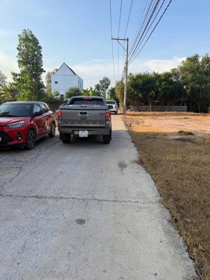 ông chú bán gấp 1759m có 300m thổ giá 7tr/m2 1 xẹc hùng vương cách 25c tầm 500m lh 