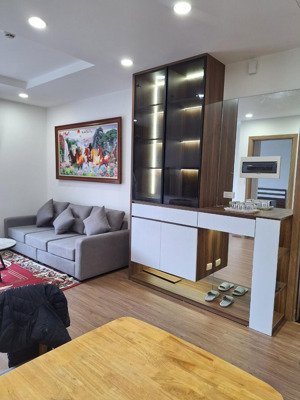 cho thuê căn hộ chung cư le grand jardin sài đồng. 83m. 2 ngủ + 1 đa năng giá: 14 triệu