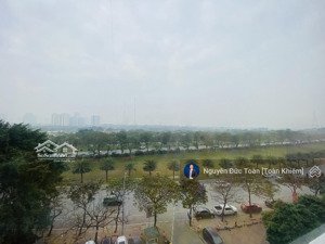 chính chủ bán nhanh căn chung cư 3n 2vs 3 ban công 90m2 full nt cạnh bigc thăng long