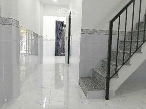 vị trí vàng quận 2 mặt tiền kinh doanh xe hơi ngủ trong nhà giá chỉ 6.8 tỷ không có căn