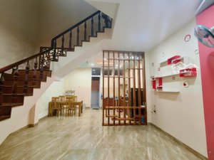 lvcc cho thuê nhà kdt phước long a (gần sân bóng)