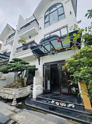 biệt thự lô góc hoa sữa độc bản đẹp nhất kđt vinhomes riverside 200m2, 4t, mt 10m, 145 tỷ sổ nở hậu