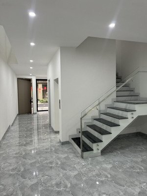 cho thuê nhà phố soho hoàn thiện nội thất tại the global city. vị trí đắc địa, dễ khai thác