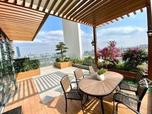 (penthouse 400m cực hiếm ) view hồ tây , làm việc trực tiếp chủ ,giá bán 60 tỷ.lh 