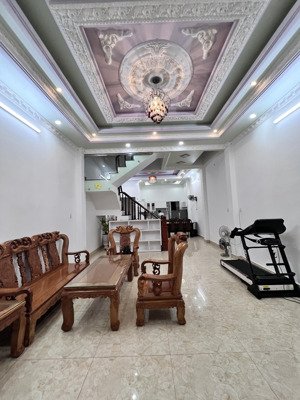 cho thuê nhà nguyên căn nguyenvantao, 1 trệt 2 lầu. hẻm ô tô giá 9tr/ tháng - lh 