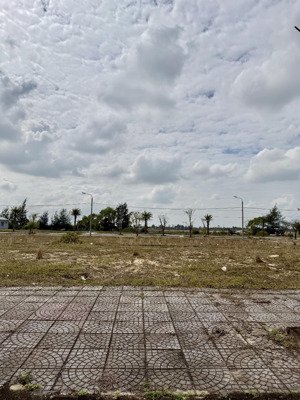 bán lô đất dự án ngọc dương - đường 7m5 - giá êm nhất khu vực