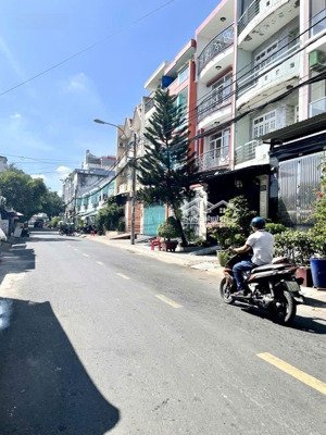 hẻm to như mặt tiền - sát tên lửa - 4 tầng btct - (4x20m) 6pn - kd sầm uất - quận 6 - chỉ : 10.5 tỷ