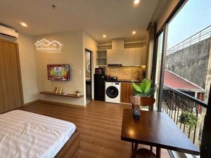 phòng mới xây giá tốt ngay cv hoàng văn thụ_full nội thất_ban công_ngay sân bay tsn