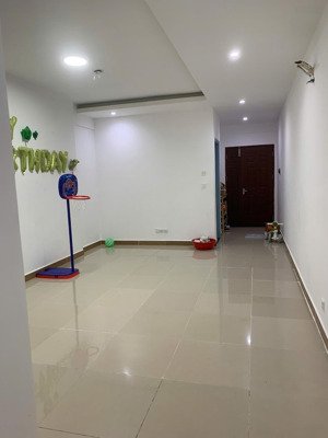 bán căn 3pn 200m ntcb giá cực rẻ 5,8 tỷ đang cho thuê sẵn cho khách đầu tư tại era town đức khải q7
