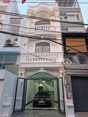 chính chủ gửi nhà đẹp mới hoàng thiện đường thông xe oto phường bình trưng tây q2 cũ