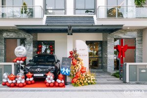 chuyển nhượng căn nhà mẫu gladia, quận 2 full nội thất như hình, sẵn hđ thuê 900tr/năm