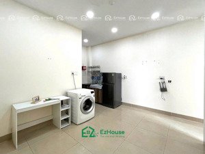 căn hộ 1 phòng ngủ , 1 phòng khách có máy giặt riêng ngay đường lê trọng tấn , tân phú