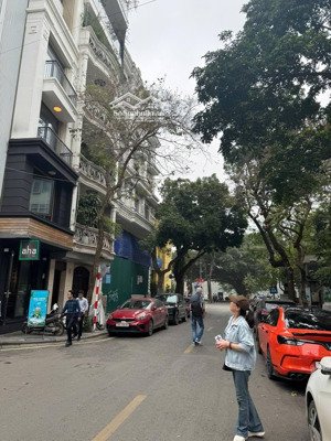 chính chủ bán toà nhà 10 tầng mặt phố bà triệu 130m giá 131 tỷ hai bà trưng vỉa hè, kd bất chấp