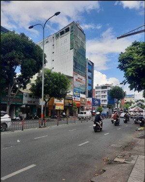 cho thuê nhà nguyên căn mặt tiền đường 3/2, p. 6, quận 10, kinh doanh sầm uất