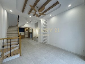 bán gấp nhà phố đường tân quý, tân phú 4 tầng nhà mới, thiết kế sang trọng. lh: 