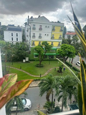 bán nhanh căn hộ park view pmh, 103m2, 3pn 2wc giá 9,3 tỷ. lh 