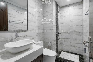 bán nhà riêng vinhomes do chuyển công tác 60m2 oto đỗ cửa mặt đường 13m 