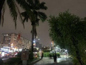 lô lớn 175m2 đẹp ngang 7m, cách mạng tháng tám quận 10, phù hợp kinh doanh, vp cty, chỉ 30.5 tỷ