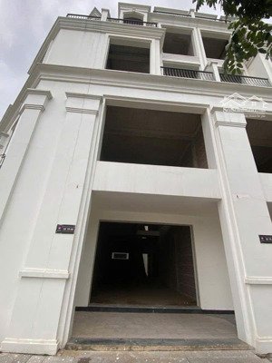 bán biệt thự vinhomes đan phượng 100m2 lô góc mặt tiền 18m đường 60m chỉ 16 tỷ thuê 50tr/th