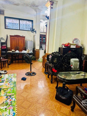 bán nhà mặt phố kinh doanh sầm uất, gần chợ hà đông, vỉa hè mặt tiền rộng phố lê lợi, hà đông, hn