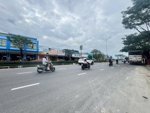 võ chí công - lô đất vị trí kinh doanh, trục chính. thích hợp làm văn phòng, showrom...