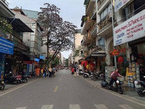 bán nhà mặt phố hàng quạt, phố cổ quận hoàn kiếm-68m x 2 tầng