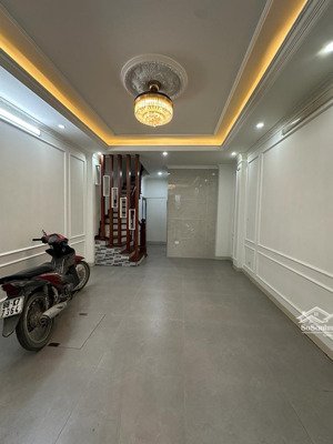 hiếm đỉnh! hoàng quốc việt ô tô đỗ cửa, ô chờ thang máy, dân xây, sổ đẹp, 48m2*5t chỉ 13 tỷ