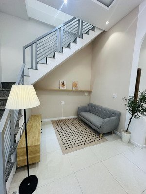 lô góc kiệt sát mt hùng vương - nhà mới xách vali vào ở ngay