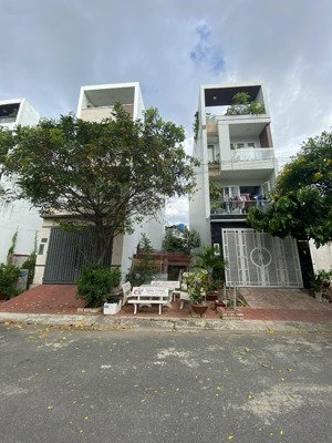 lô đất 4m*20m vuông vức, đường đặng thùy trâm rộng 12m, gần công viên