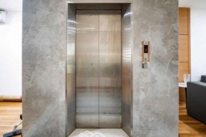 trung tâm kim mã, ba đình. 69m2, 6t thang máy, cách 1 nhà ra ô tô. hàng xóm lotte đào tấn