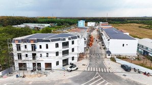 xả lỗ 1 tỷ shopohouse mặt tiền hùng vương 42m