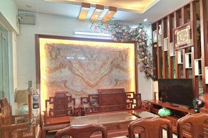 nhà đẹp phân lô trần bình. dt 39m2*5 tầng, mt khủng. sát mặt phố - ô tô đỗ cổng - full tiện ích