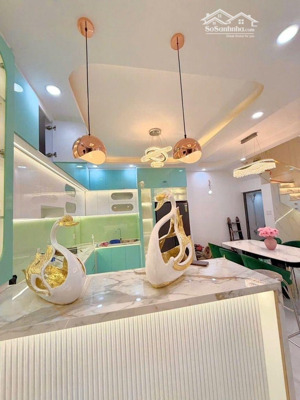 bán nhà cách quân 1 chỉ 500m, diện tích 45m2 sử dụng 130m - 4 pn-5wc - nhỉnh 6,x tỷ